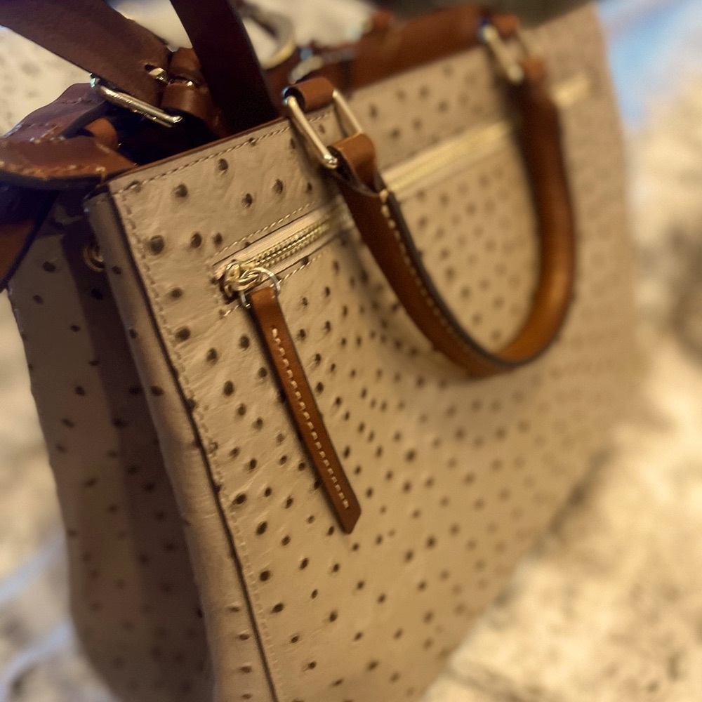 DOONEY & BOURKE leather NWT purse.